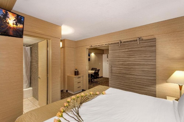 Ocean Beach Palace image 23